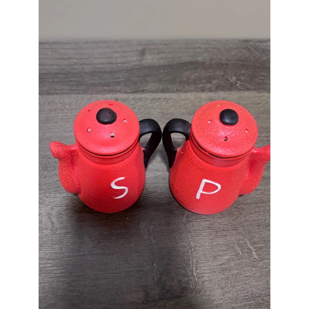 Vintage Enesco Red Teapot Salt and Pepper Shakers Set Retro Kitchenware
